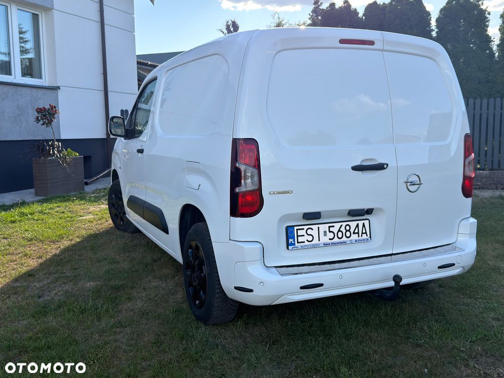 Opel Combo 1.5 CDTI Essentia S&S - 8