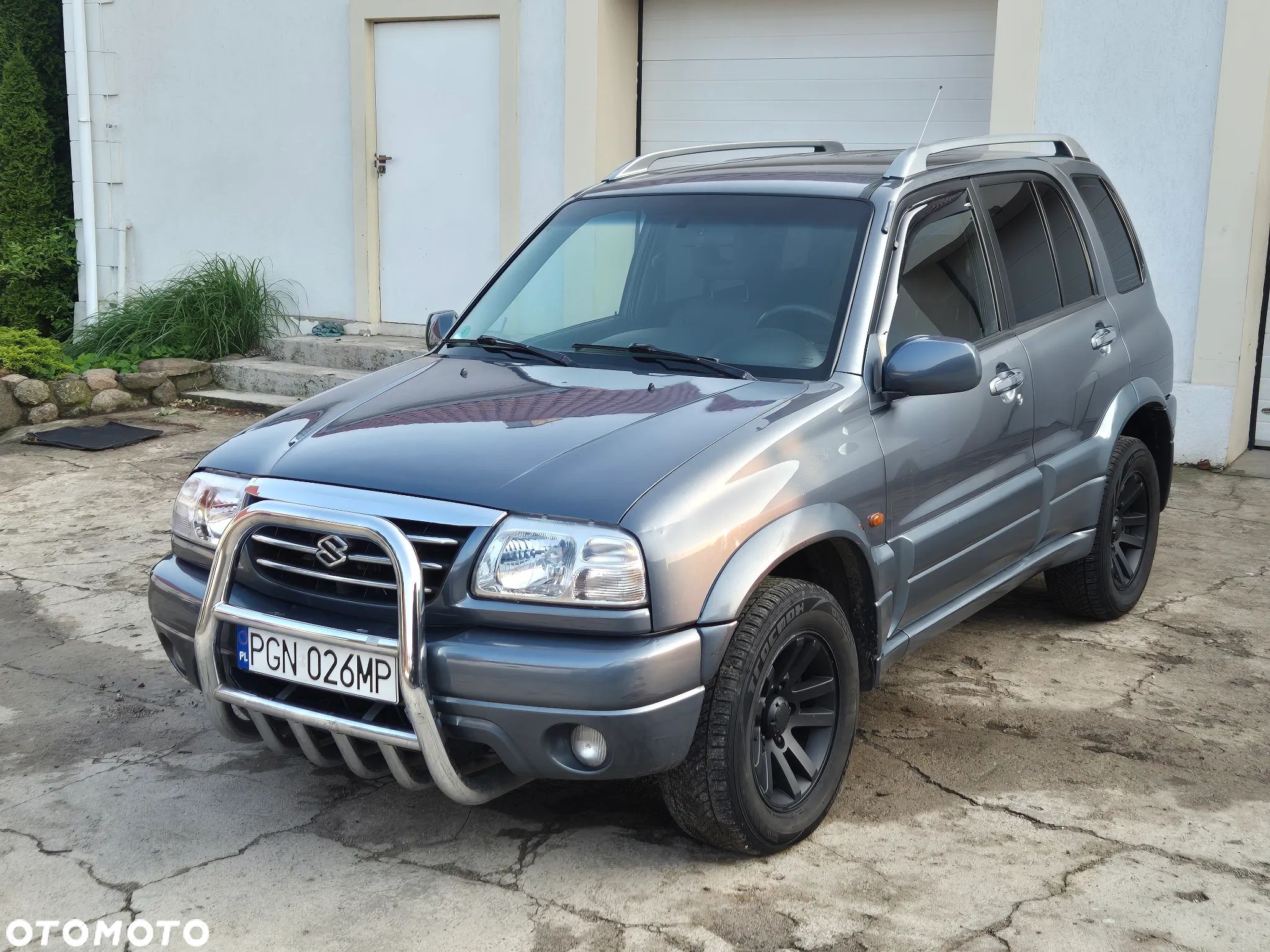 Suzuki Grand Vitara 2.5 V6 Comfort - 1