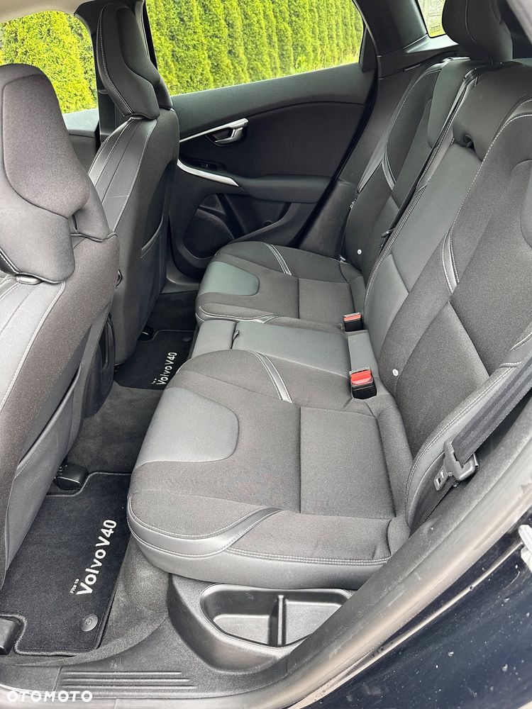 Volvo V40 D2 Kinetic - 29