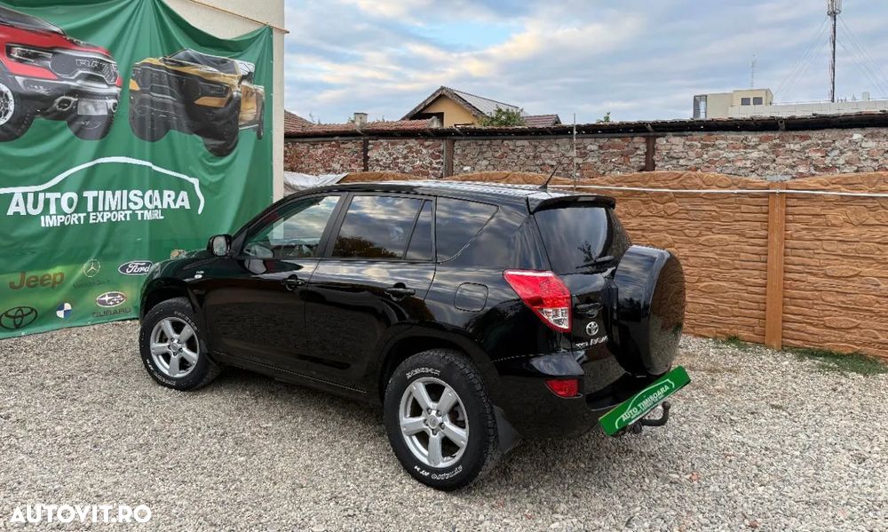 Toyota RAV4 - 3