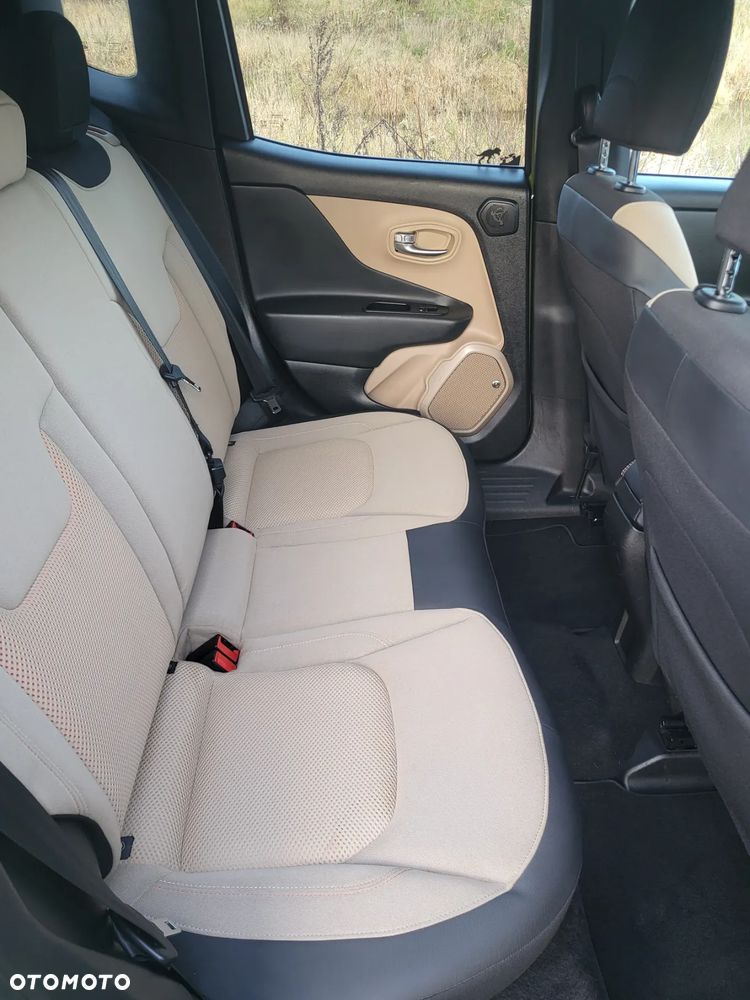Jeep Renegade - 12
