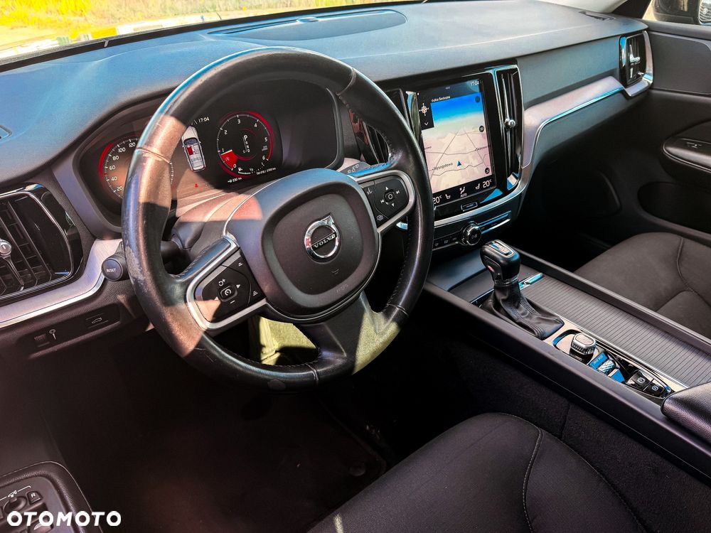 Volvo V60 D4 Geartronic Momentum - 29