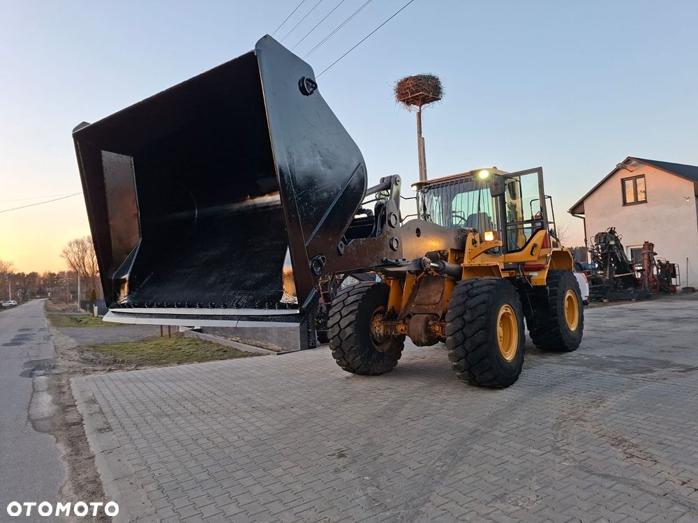 Volvo L120G - 7
