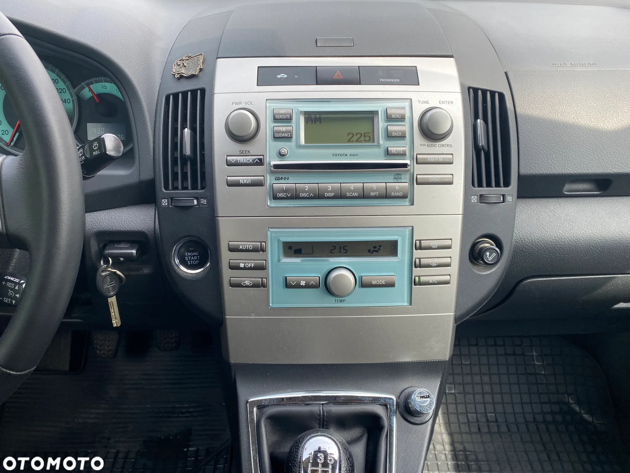 Toyota Corolla Verso 1.8 Premium + 7os - 17