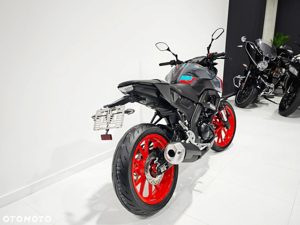 Yamaha MT - 8