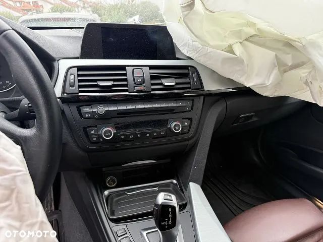 BMW Seria 3 335d xDrive - 13