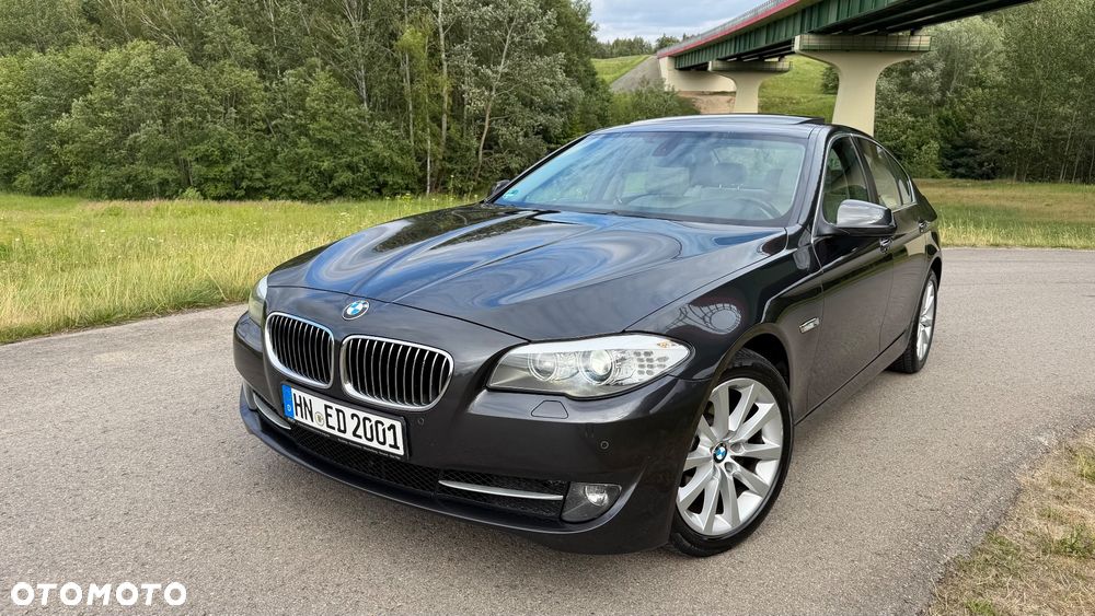 BMW Seria 5 523i - 1