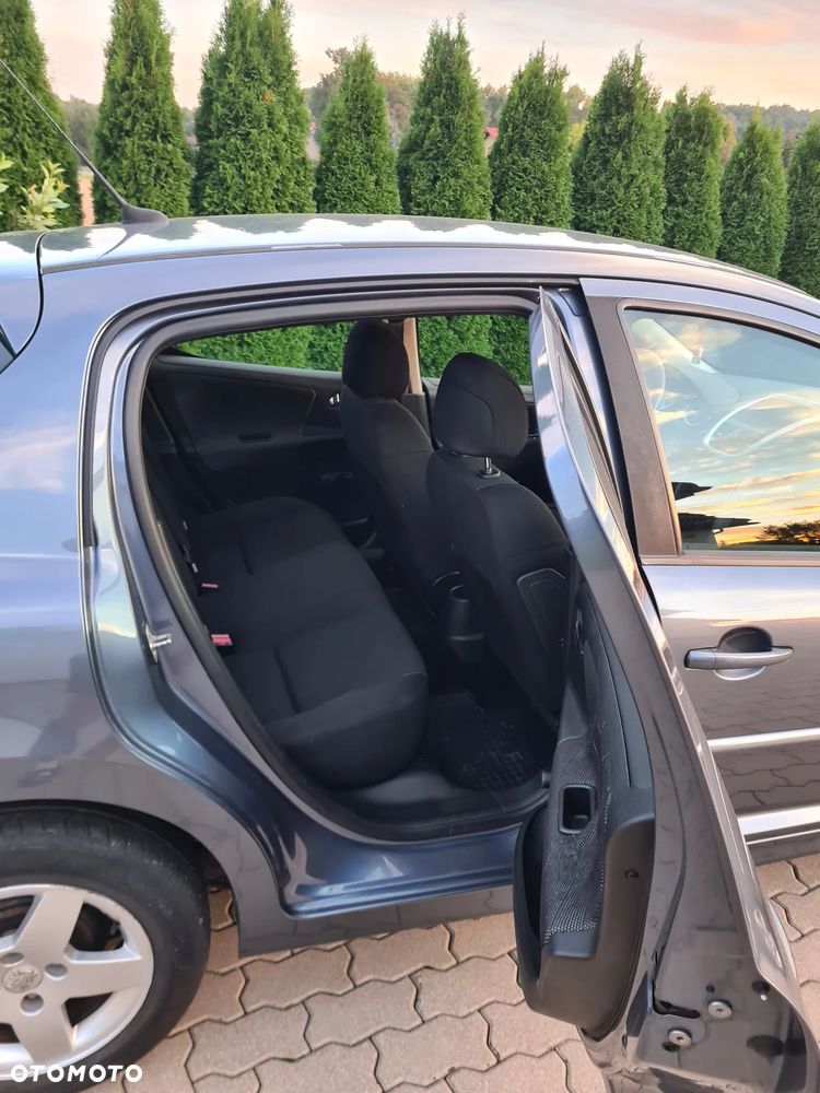 Peugeot 207 - 7
