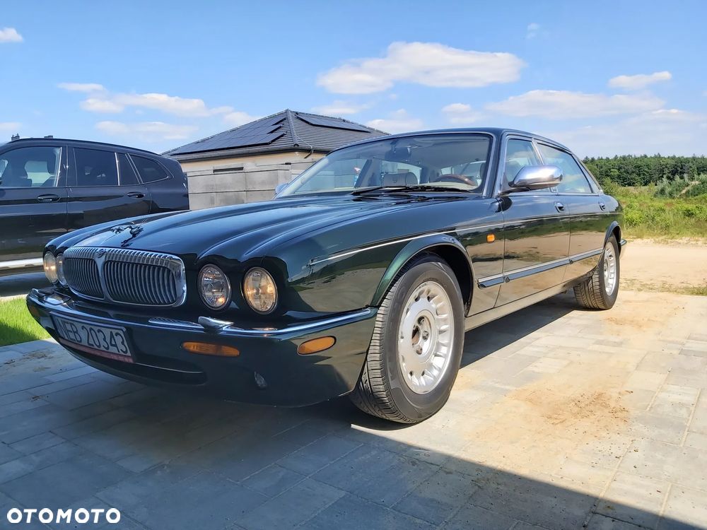 Jaguar Daimler S8 - 1
