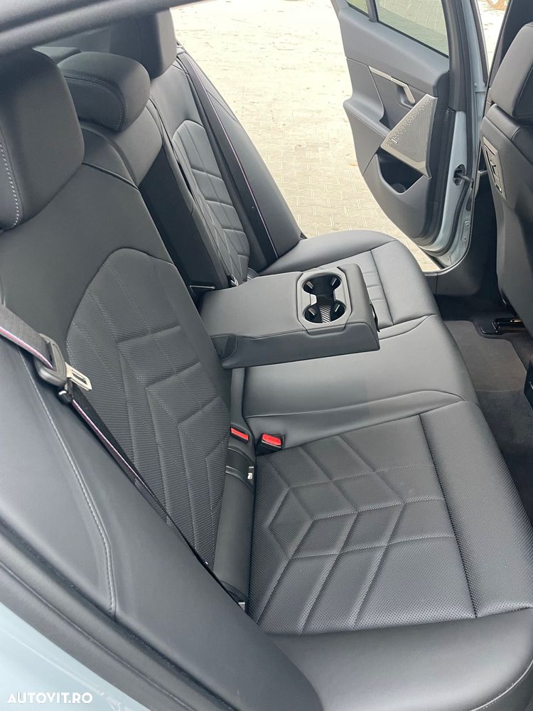 BMW Seria 5 520d AT MHEV - 22
