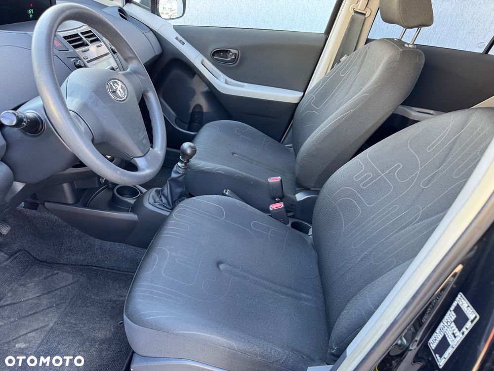 Toyota Yaris 1.33 VVT-i Cool - 11