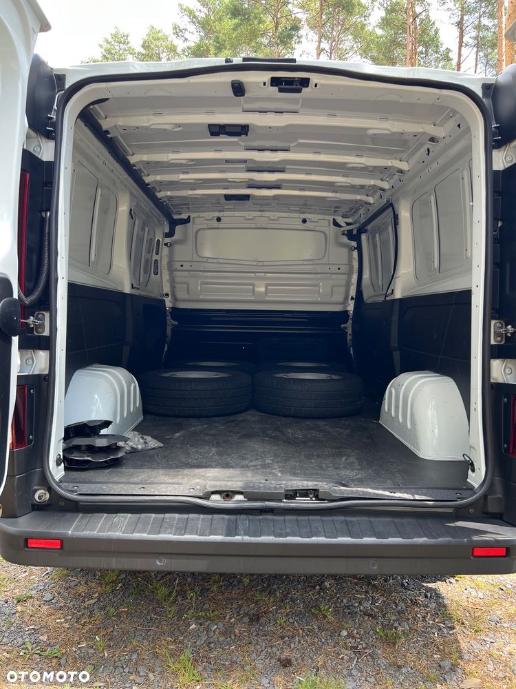 Renault Trafic - 16