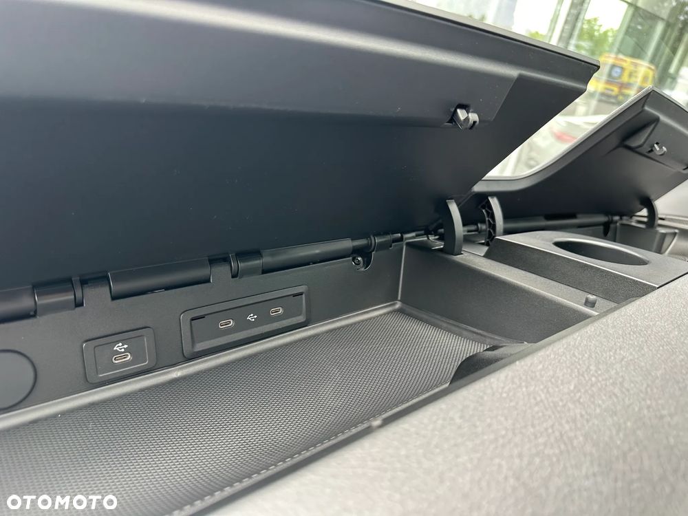 Mercedes-Benz Sprinter - 16