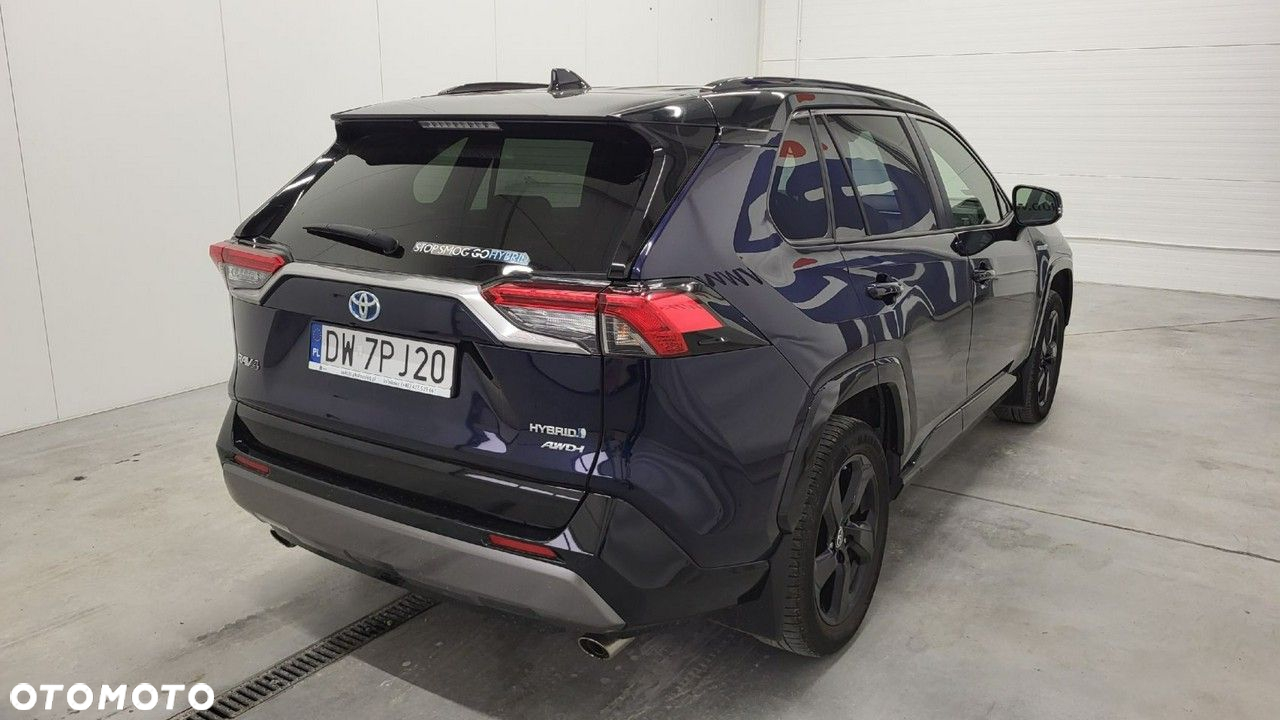 Toyota RAV4 - 6
