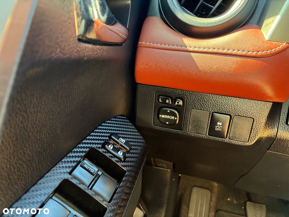 Toyota RAV4 - 23