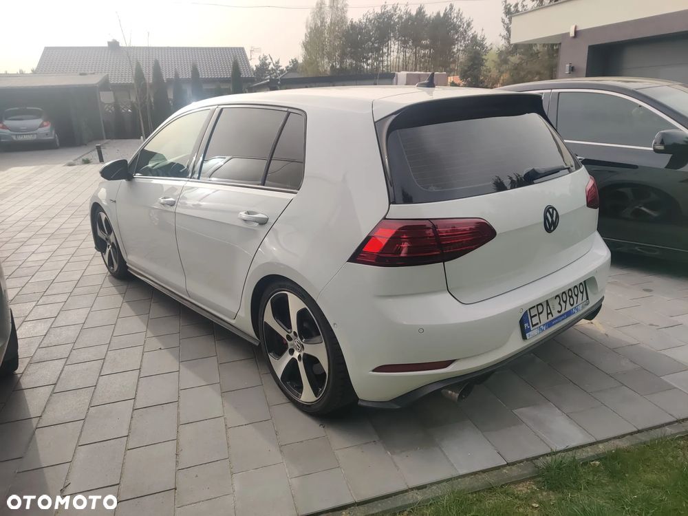 Volkswagen Golf GTI 2.0 TSI OPF DSG Performance - 3