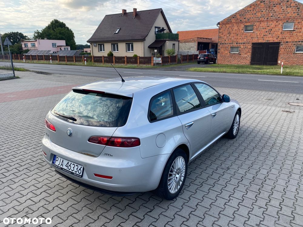 Alfa Romeo 159 - 33