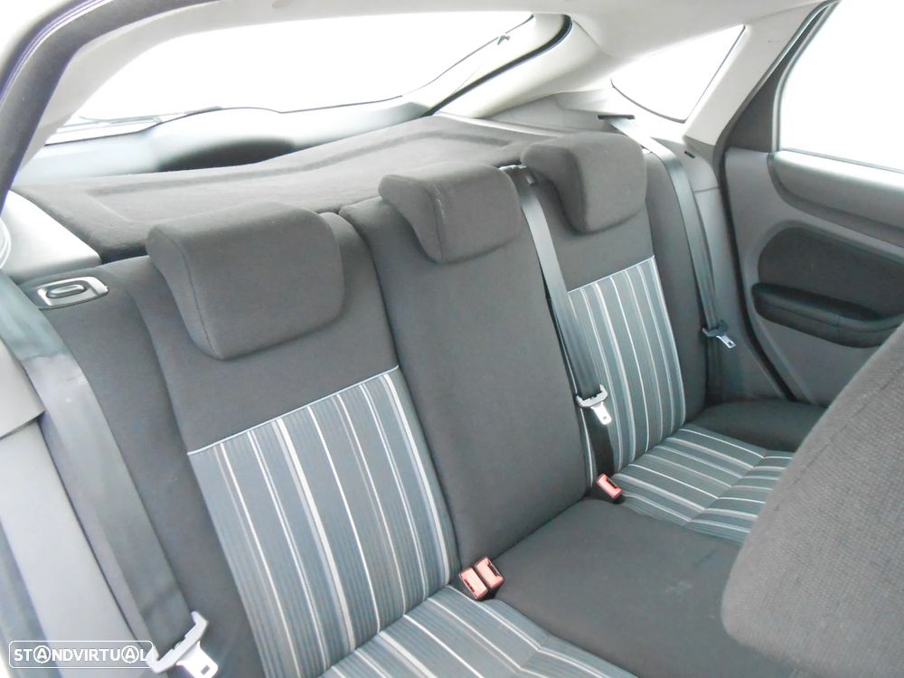 Ford Focus 1.6 TDCi ECOnetic - 21