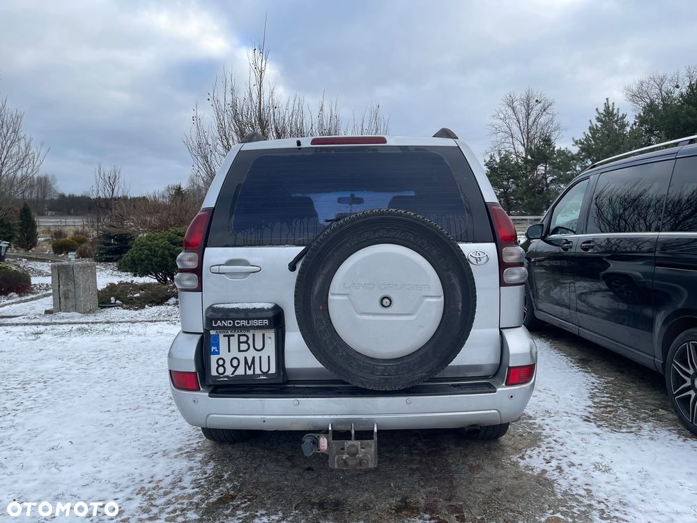 Toyota Land Cruiser - 4