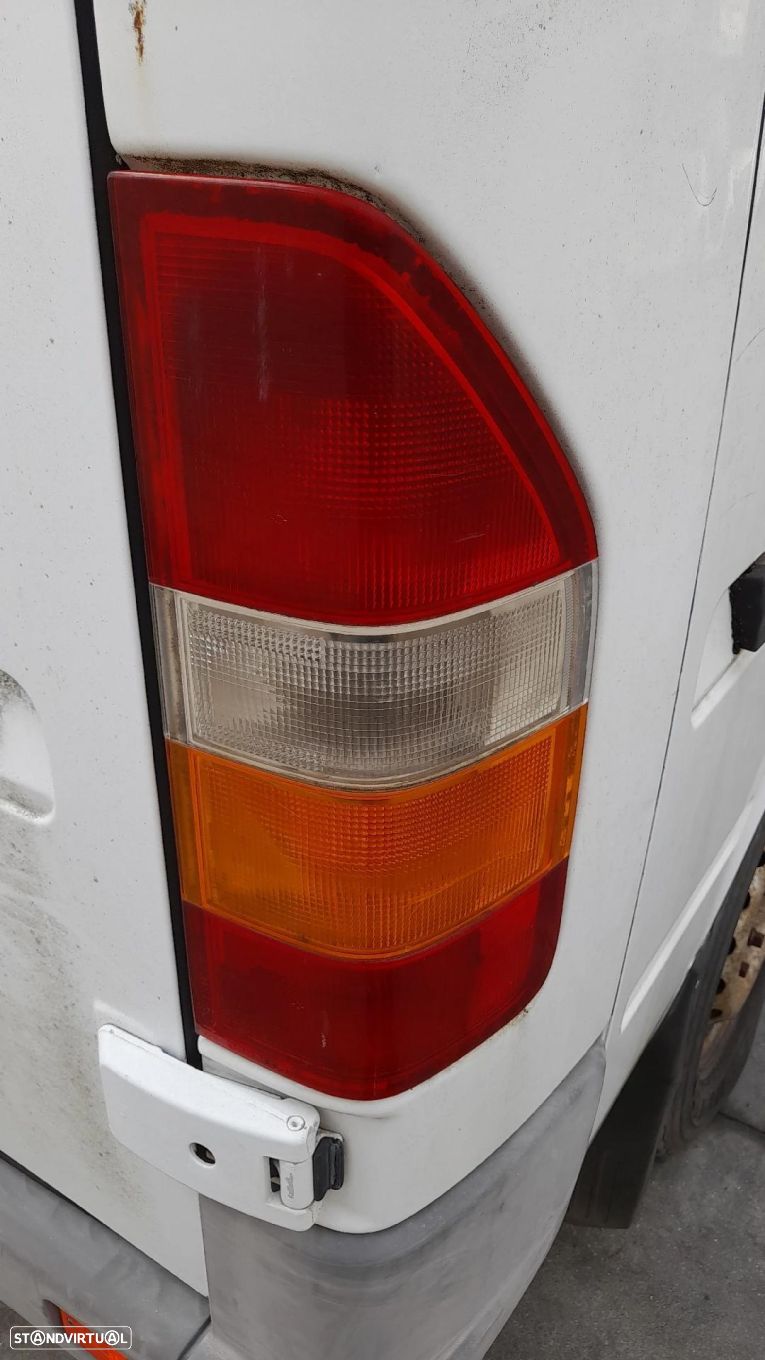 Farolim direito MERCEDES-BENZ Sprinter 2-t Combi (901, 902) - 1