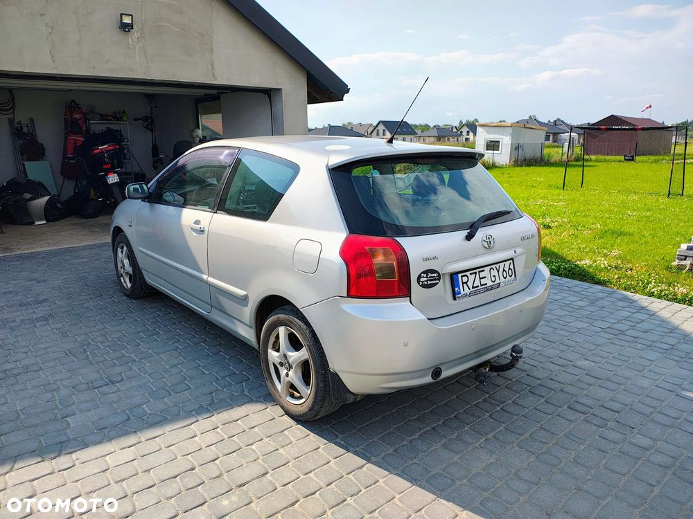 Toyota Corolla - 3