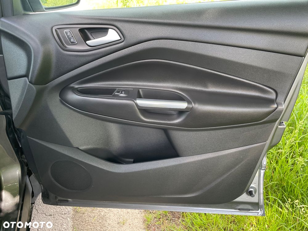 Ford Kuga 2.0 TDCi 4x4 Trend - 22