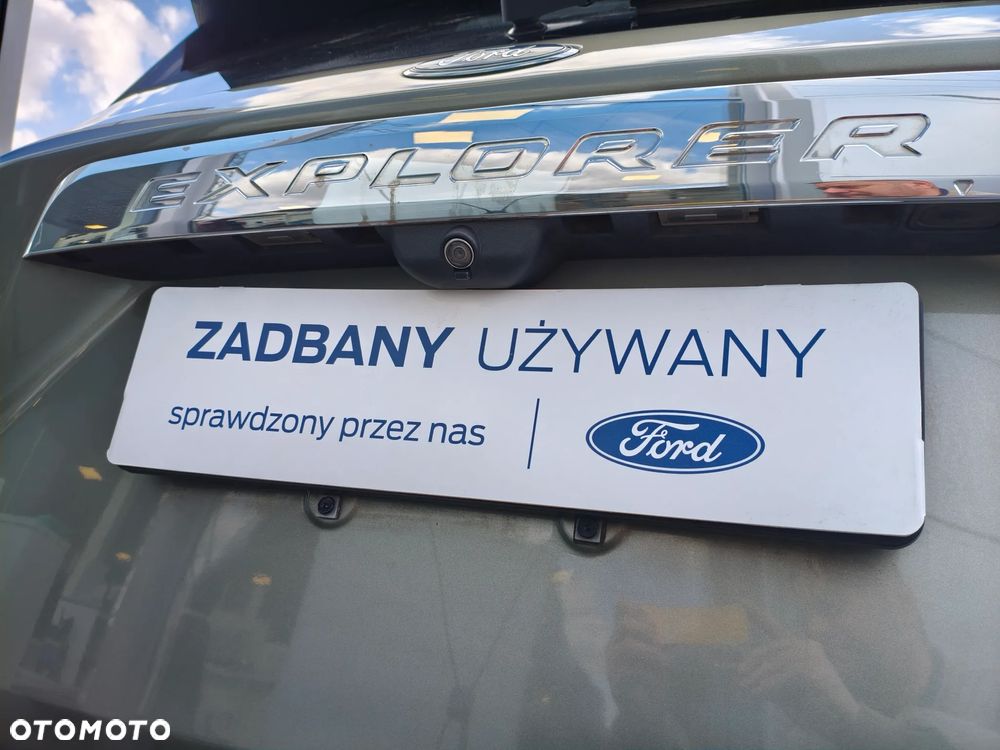 Ford Explorer - 34