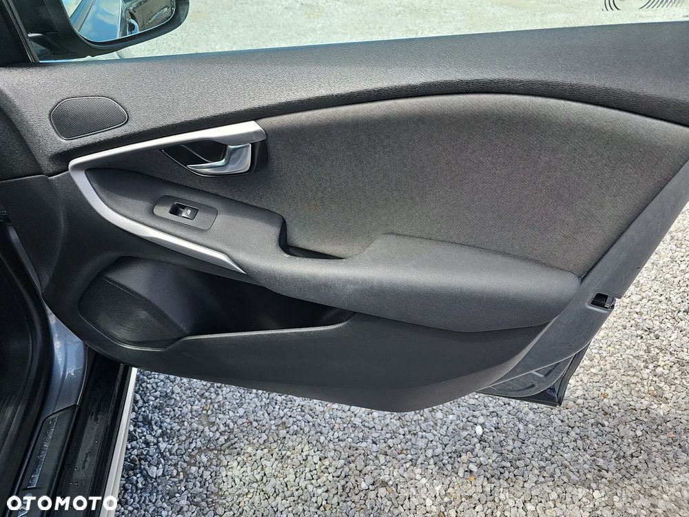 Volvo V40 T3 Drive-E Momentum - 21