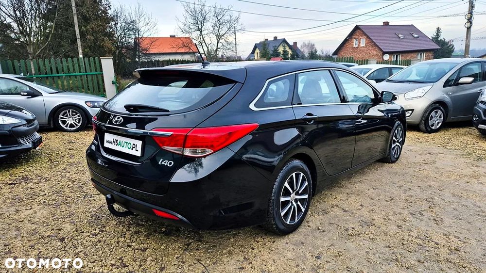 Hyundai i40 Kombi blue 1.6 Family+ - 15