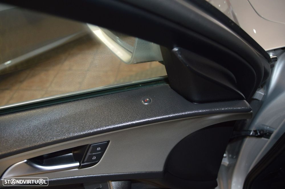 Audi A6 2.0 TDI S-line Multitronic - 37