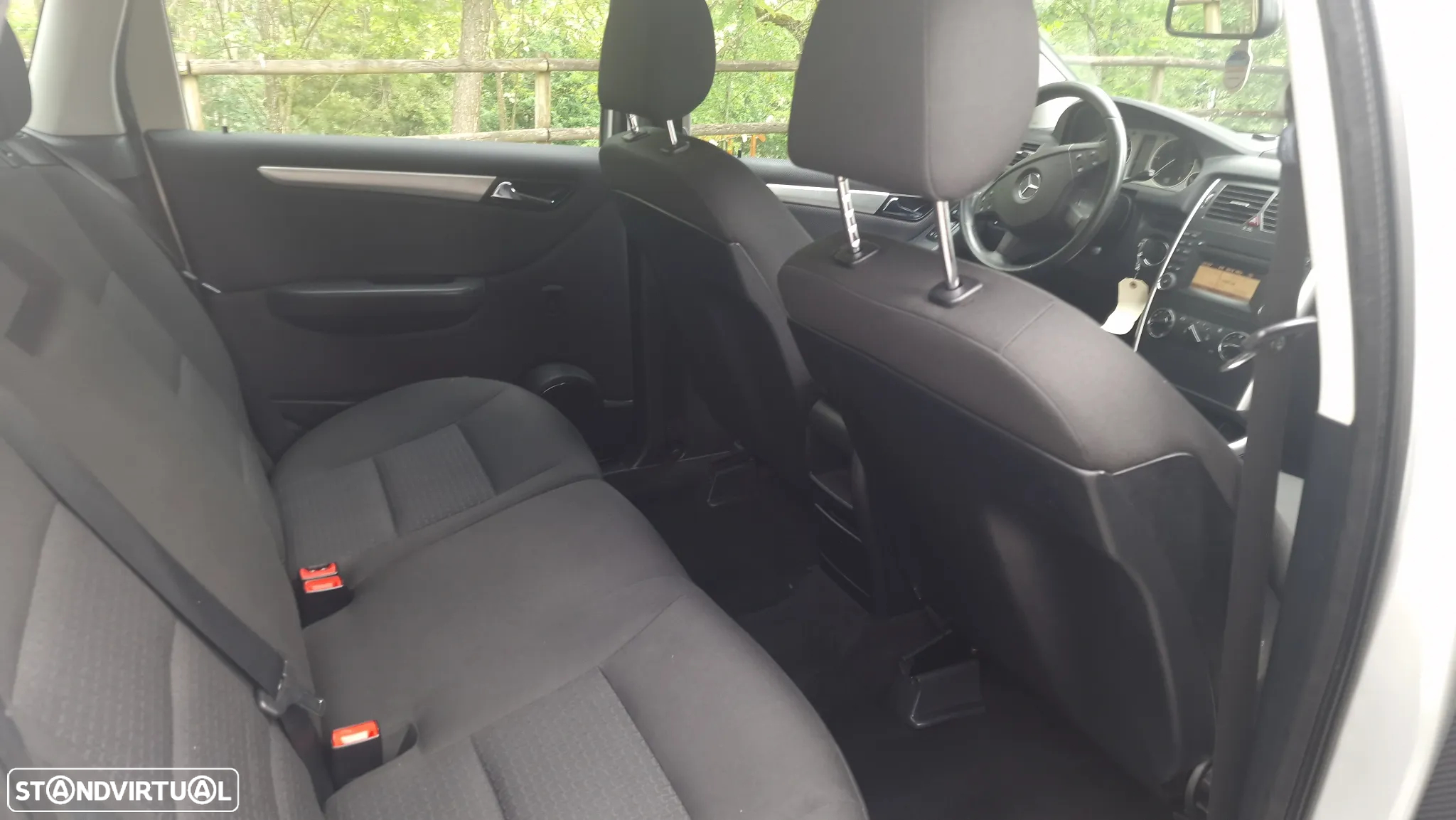 Mercedes-Benz B 180 CDi Autotronic - 9