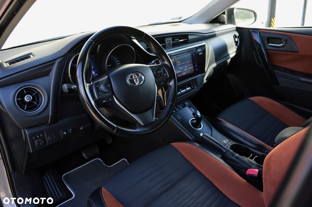 Toyota Auris 2015 photo 5