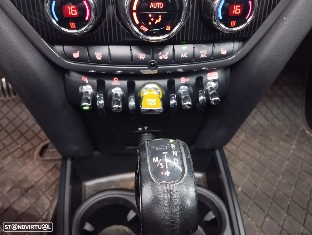 MINI Countryman Cooper SE ALL4 Auto - 41
