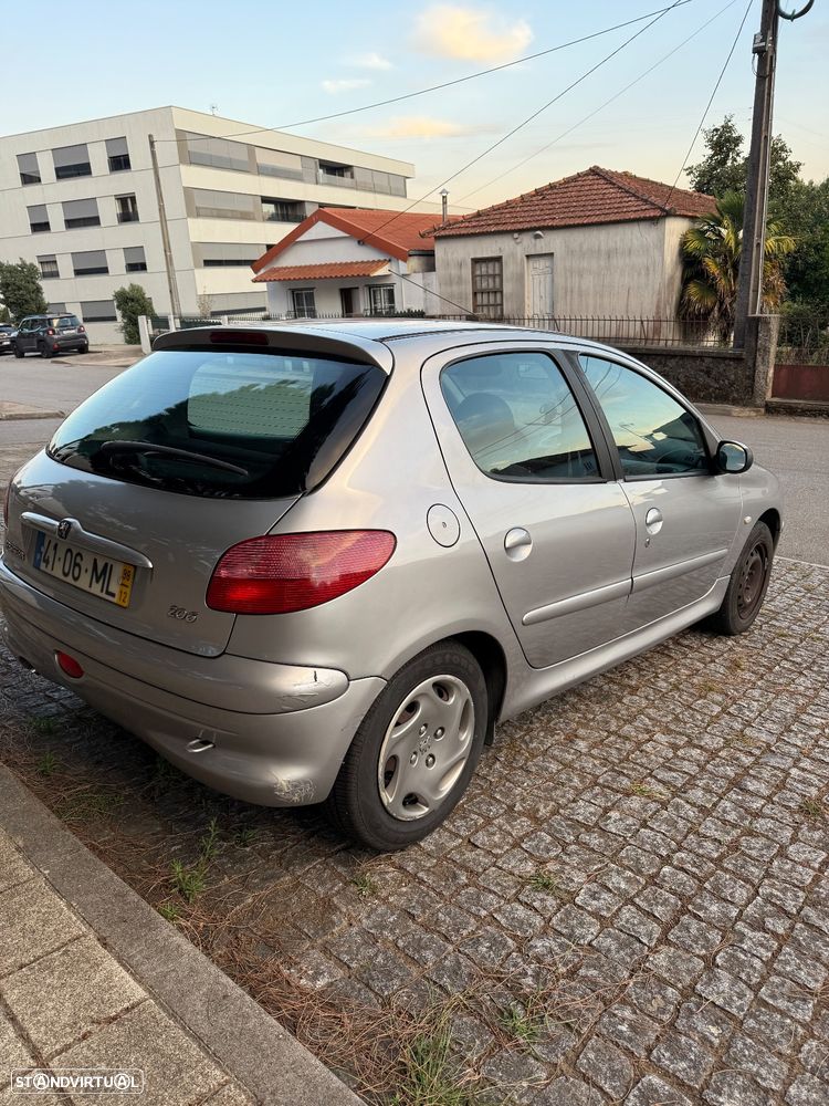 Peugeot 206 1.1 XR - 2