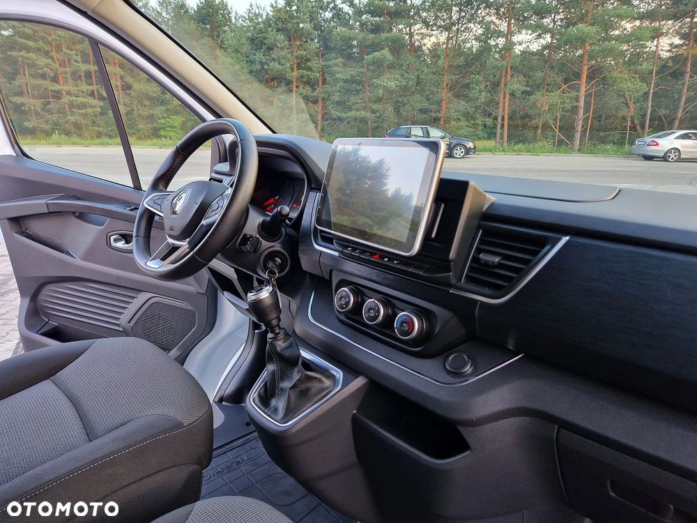 Renault Trafic 2.0 dCi - 16