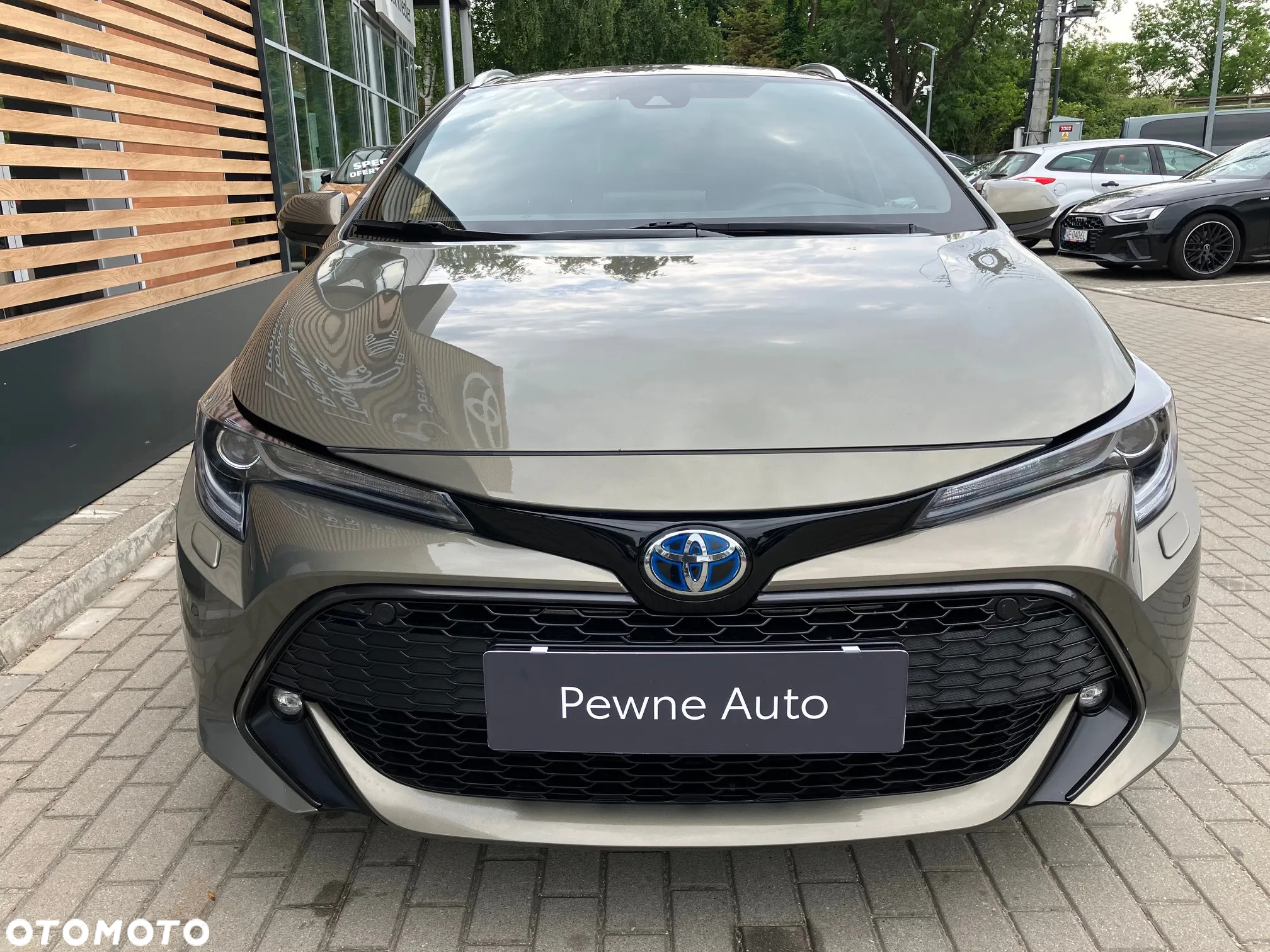 Toyota Corolla 1.8 Hybrid Comfort - 12