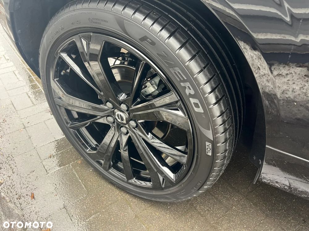 Volvo XC 60 B5 B AWD Ultra Black Edition - 11