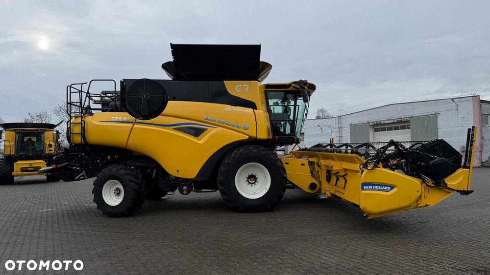 New Holland CR9.90 - 5