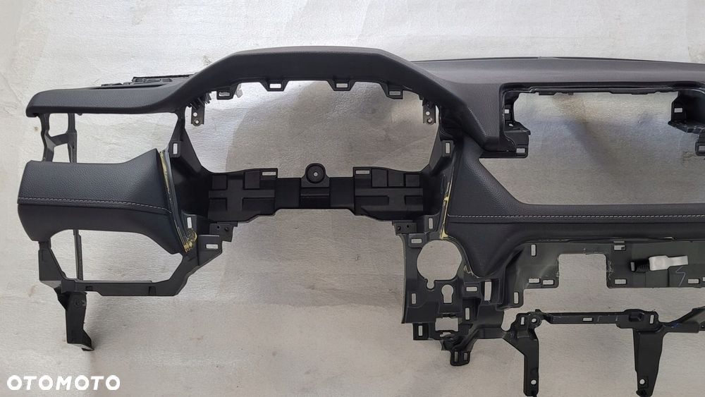 DESKA ROZDZIELCZA KONSOLA TOYOTA RAV4 V 2019- - 9