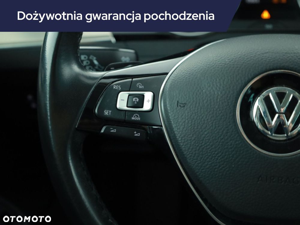 Volkswagen Passat - 21