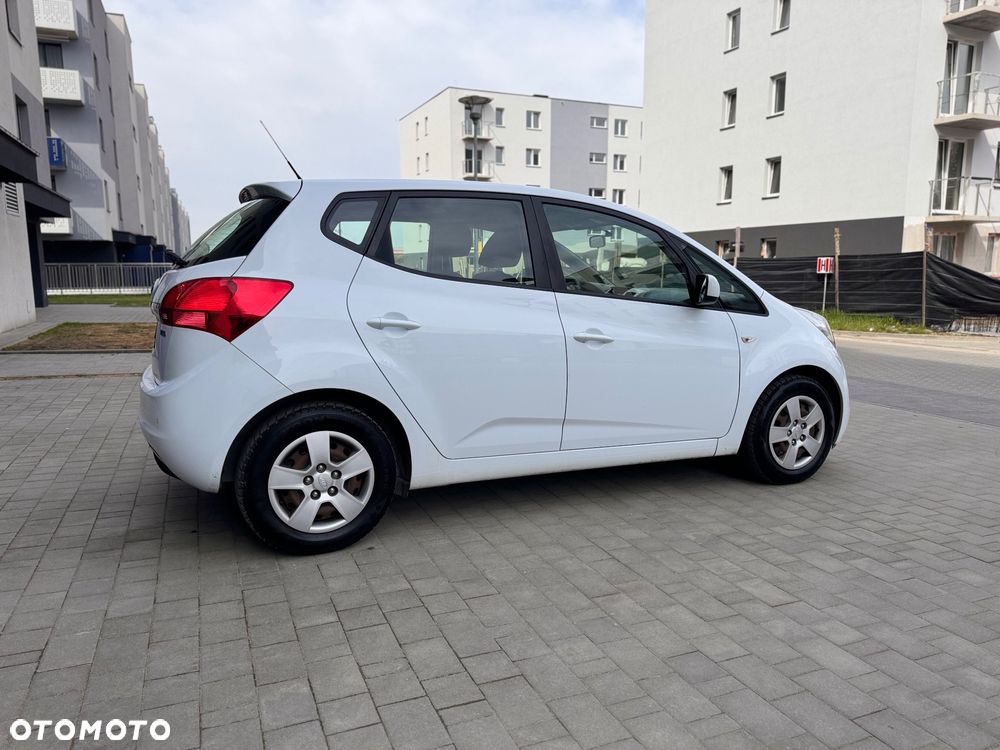 Kia Venga 1.4 Business Line - 10