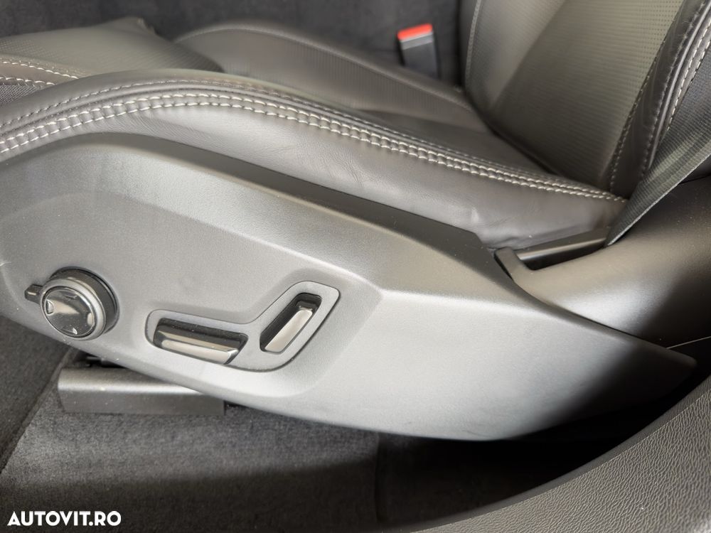 Volvo XC 60 Recharge T8 AWD AT Ultimate Bright - 14