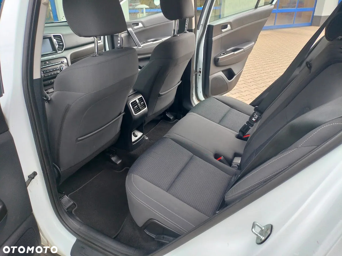 Kia Sportage 1.7 CRDI 2WD Dream-Team Edition - 21