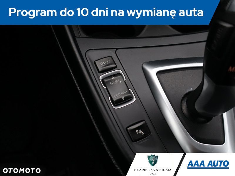 BMW Seria 1 - 19
