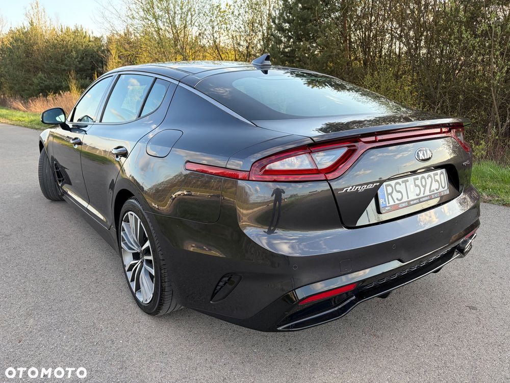 Kia Stinger - 3