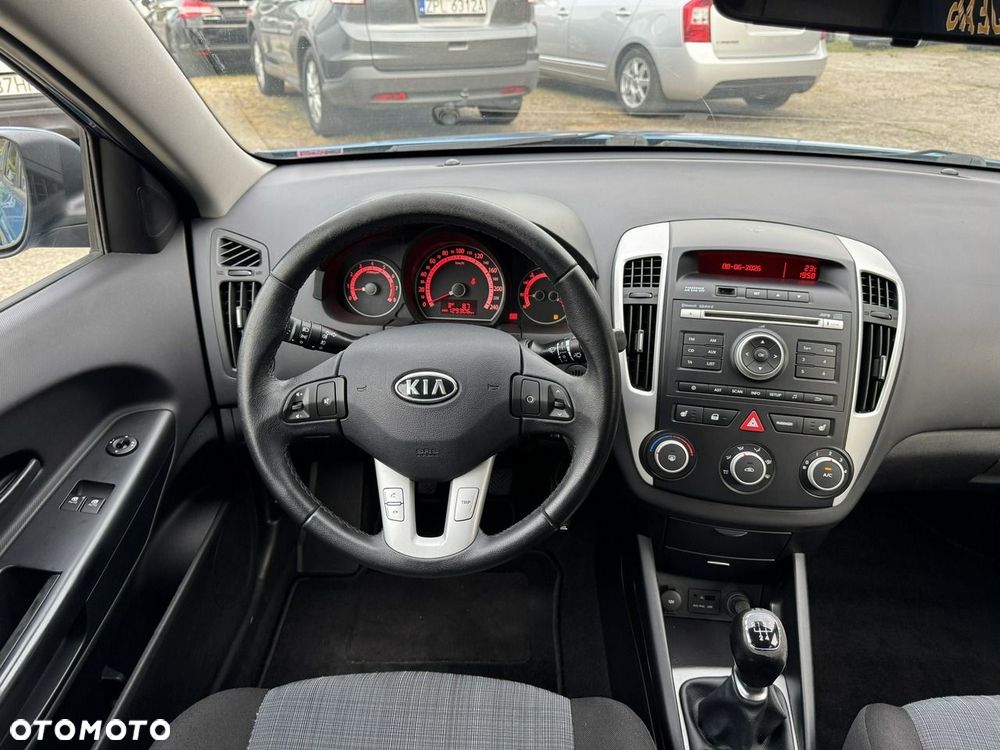 Kia Ceed 1.4 CVVT Vision - 27