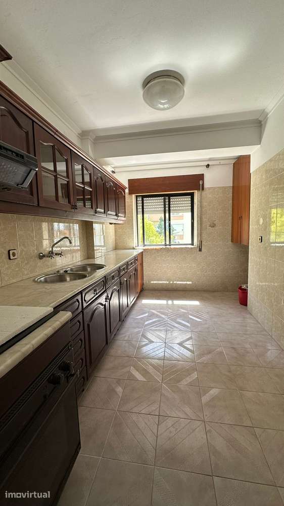 Apartamento perto da Ponte 25 de abril - Grande imagem: 2/14