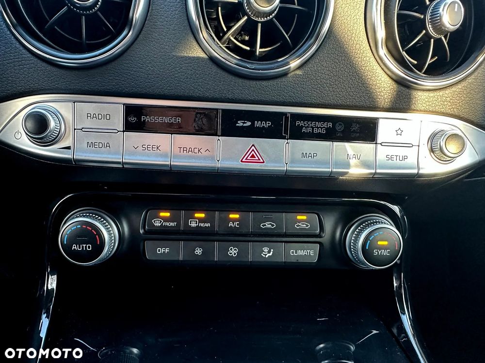 Kia Stinger 2.0 T-GDI GT Line - 24