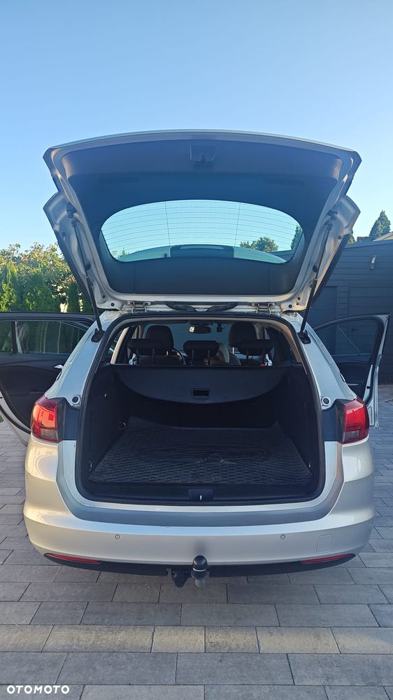 Opel Astra 1.6 CDTI Sport - 9