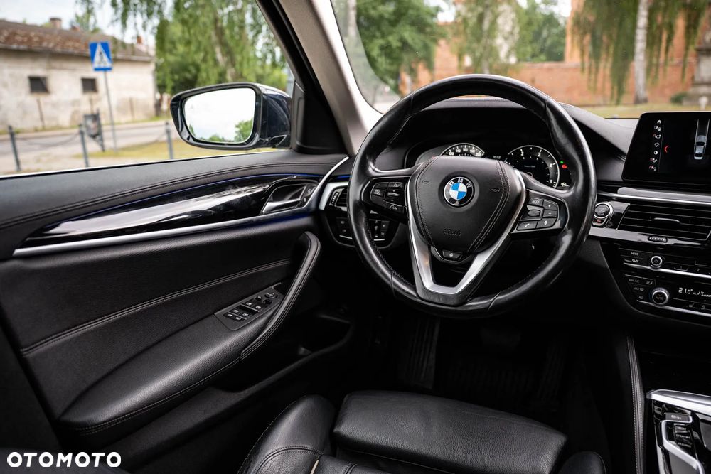 BMW Seria 5 520d Luxury Line - 24
